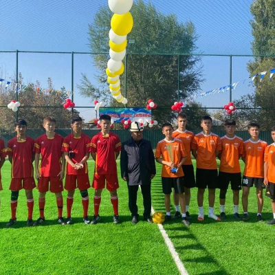 Москва районунда футбол аянтчасы ачылды