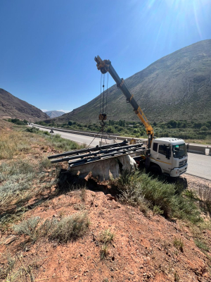 Кемин районунда жарнамалык көрнөк-жарнактарды демонтаждоо иштери активдүү жүрүүдө